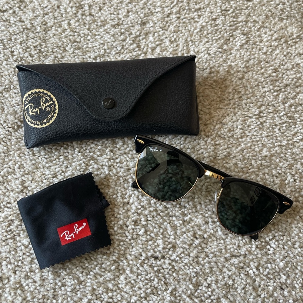 Ray Ban Women’s sunglasses NWOT - includes case and cloth